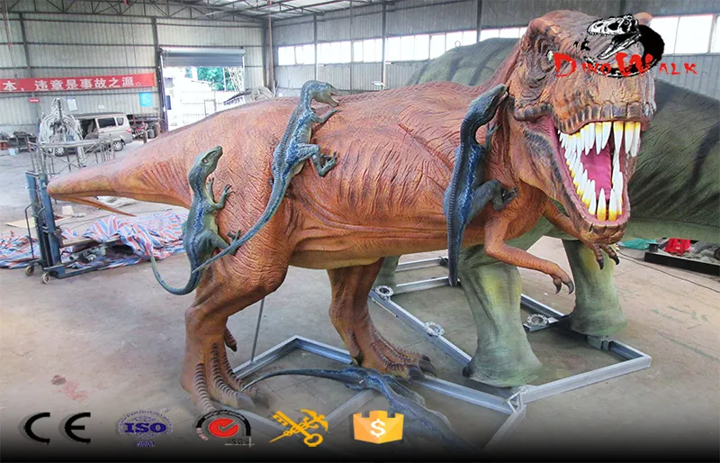 Enorme velociraptor animatrónico de lucha contra el T-Rex para Dinosaur Park