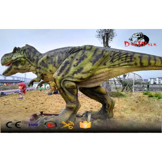 цветной привлекательный дисплей аниматронного тираннозавра T-rex на открытом воздухе зеленого цвета