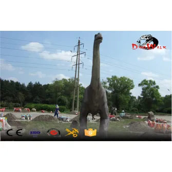 Exhibición de dinosaurios al aire libre Brontosaurus de tamaño natural