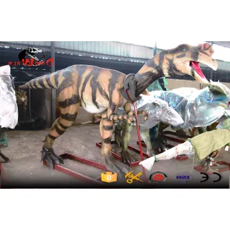 Modelo de simulación de dinosaurio de tamaño real con movimiento