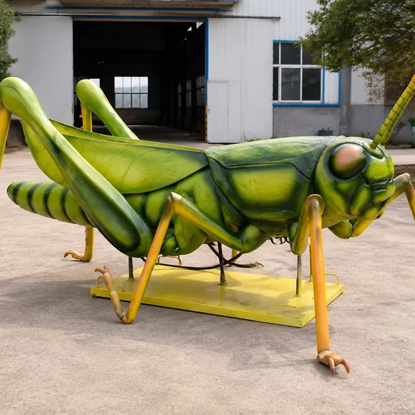  Modelo de gafanhoto animatrônico gigante e realista personalizado 
