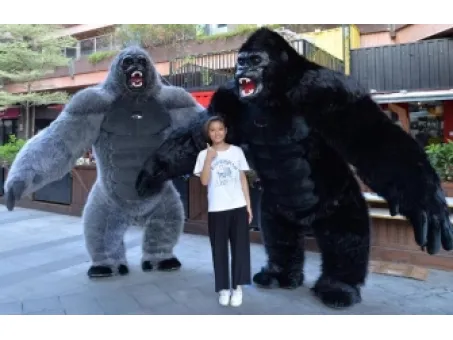 2.6m Giant Walking Inflatable King Kong Mascot Costume Prop for Events