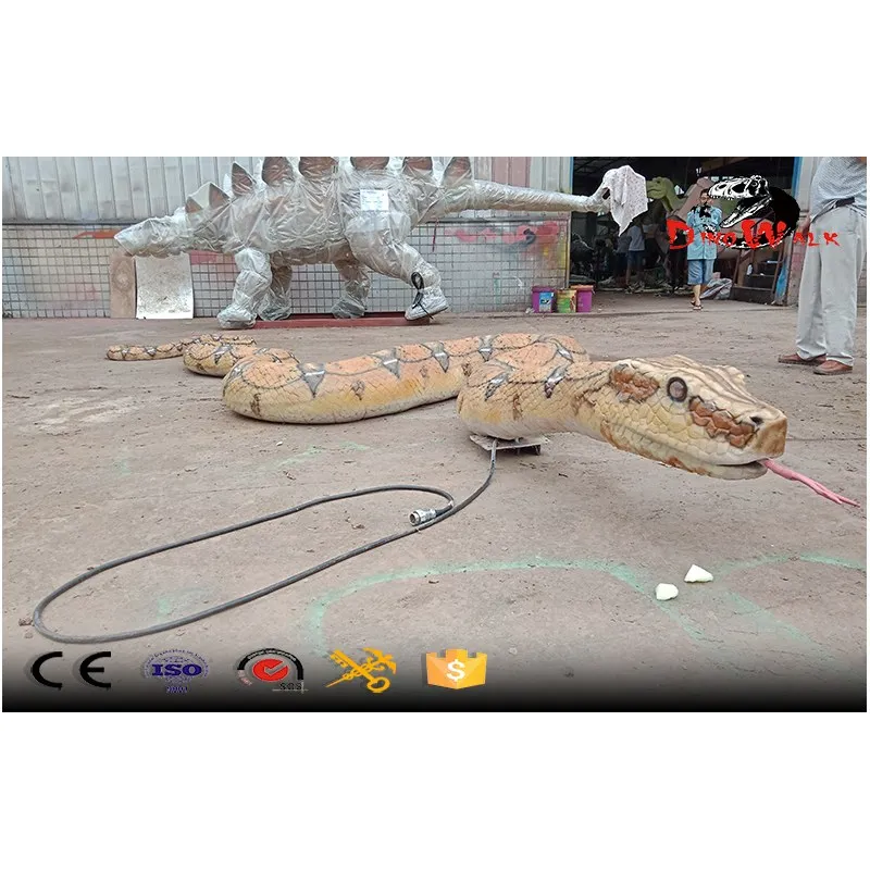 modelo de boa serpiente animatrónica enorme y real