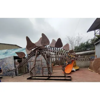 Escultura de esqueleto de estegosaurio artificial personalizada