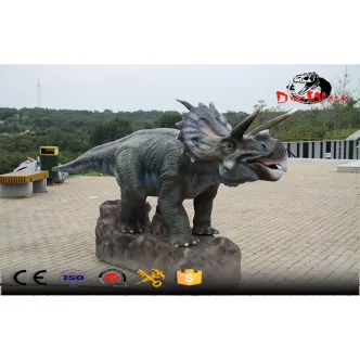 Lindo bebé dinosaurio animatrónico Triceratops con simulación de movimiento