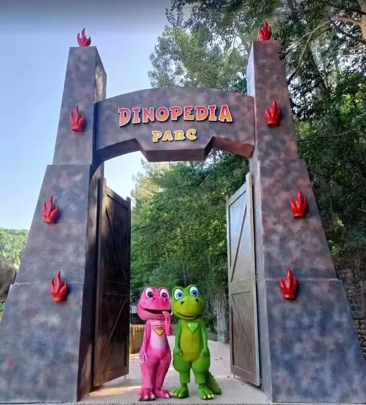 Puerta de entrada de fibra de vidrio del Parque Jurásico