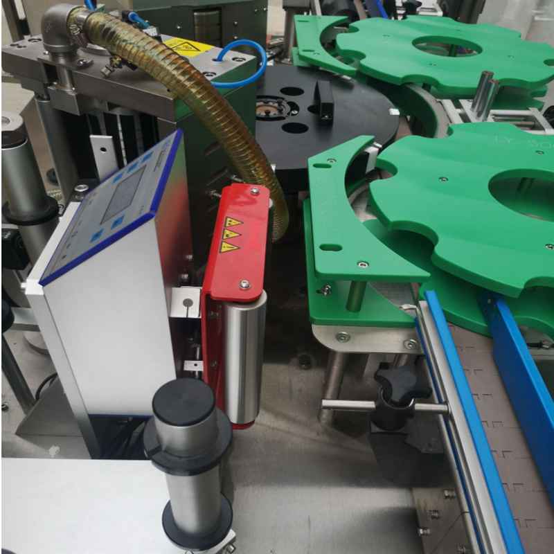 Automatic hot melt glue labeling machine