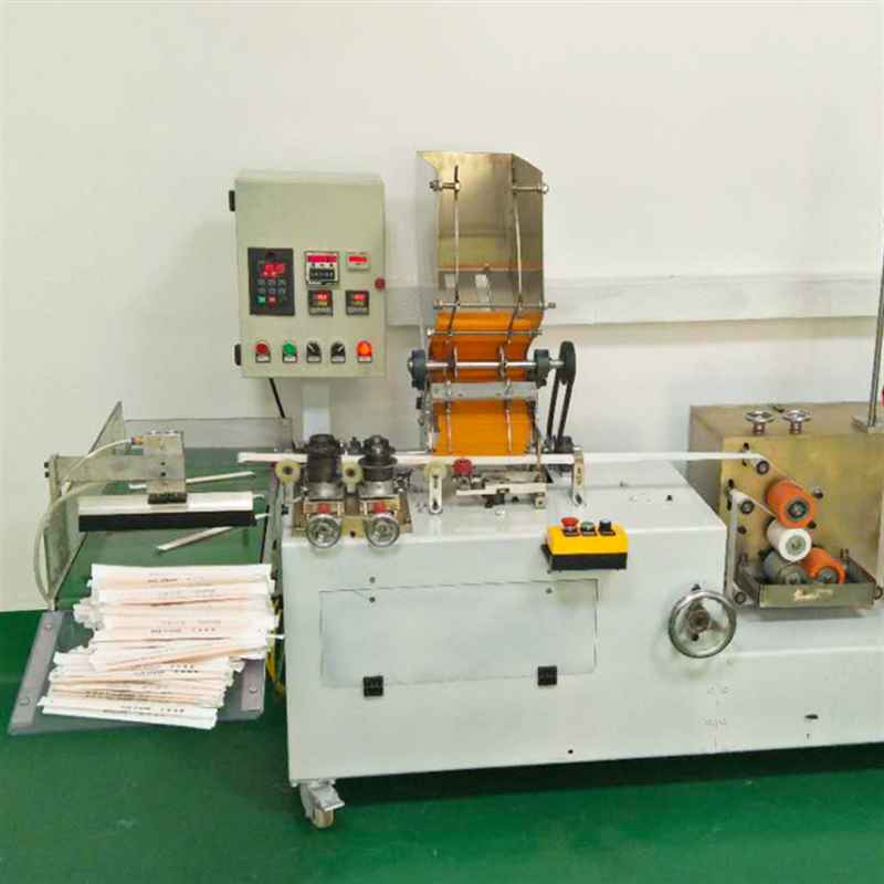 Automatic straw packing machine with color printing