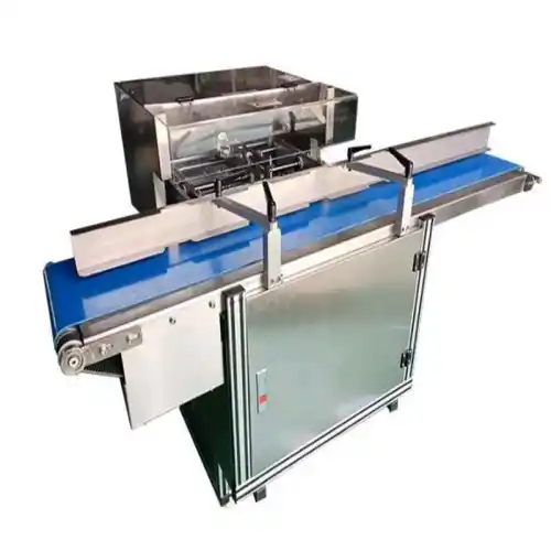 Automatic bread pouch twisting strapping machine