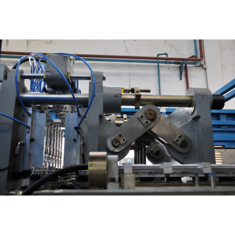 Linear Blow Molding Machine