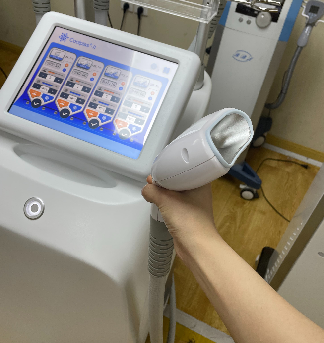 脂肪冷却マシン　Cryolipolysis Amazon.co.jp: 家庭キャビテーション 冷凍ダイエットマシン