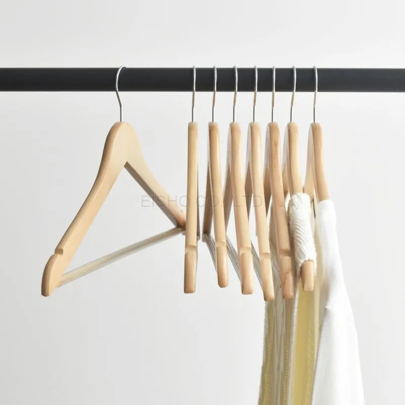Wood vs Plastic Hangers: Making the Right Choice for Your Closet