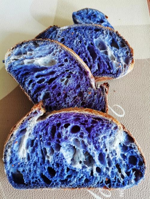 The Blue Storm is Coming: The Rise and Charm of Natural Blue Pigments