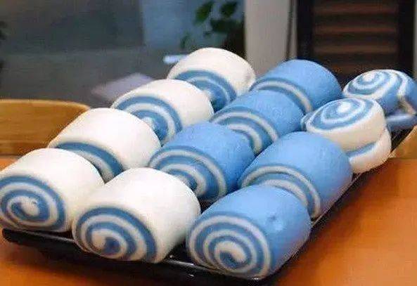 The Blue Storm is Coming: The Rise and Charm of Natural Blue Pigments