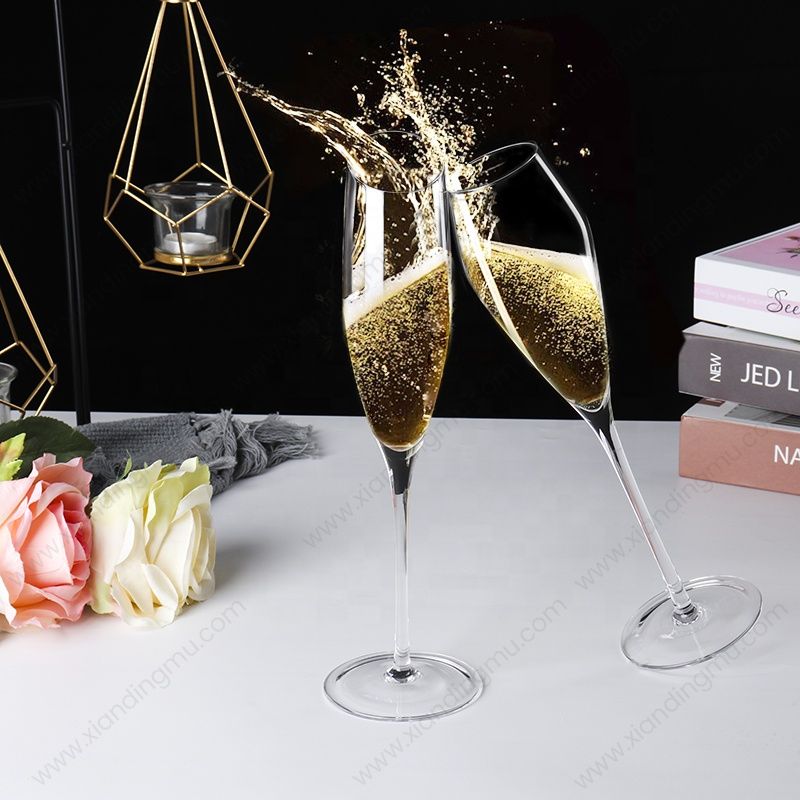 Customized Elegant Tall Stem Modern Goblet Crystal Wine Glasses