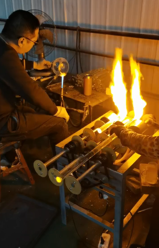 Different Glassware Production Methods