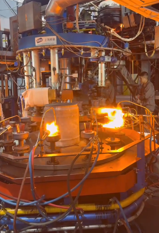 Different Glassware Production Methods
