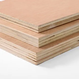 General Veneer Core Attributes
Made with alternating veneer inner plies. In North America, the innerply species are usually softwood (fir or pine) on the west coast and poplar or aspen on the east coast. Veneer core panels are relatively light in comparis